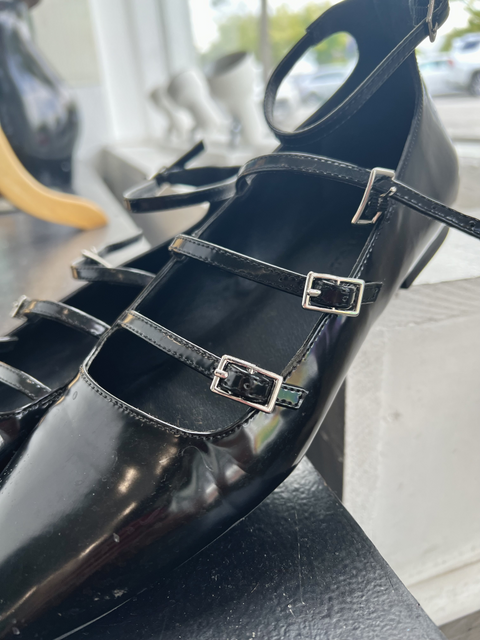 Princess Polly  Size W7 / M5 Shoes