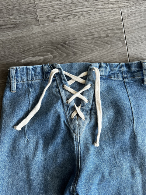 BDG  Size 28 Bottoms