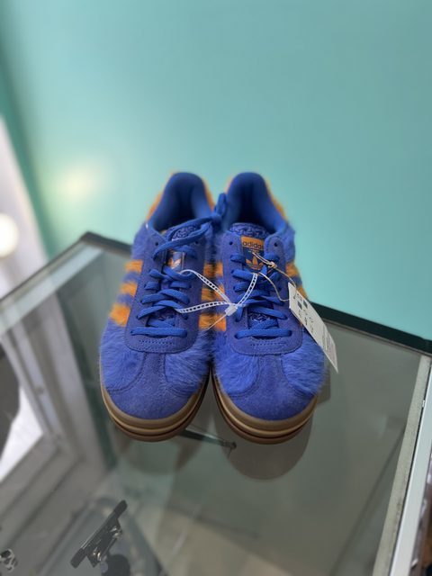 ADIDAS  Size 6.5 Shoes