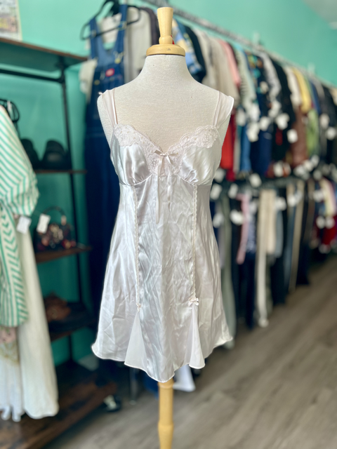 apt. 9  Size L Dresses