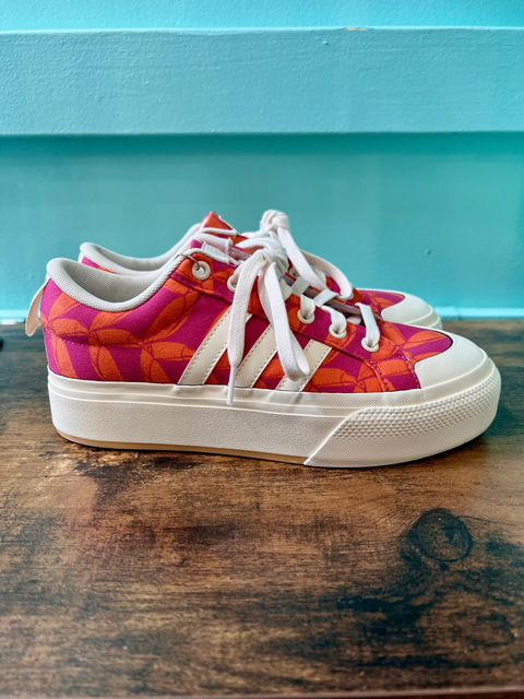 ADIDAS  Size 7.5 Shoes