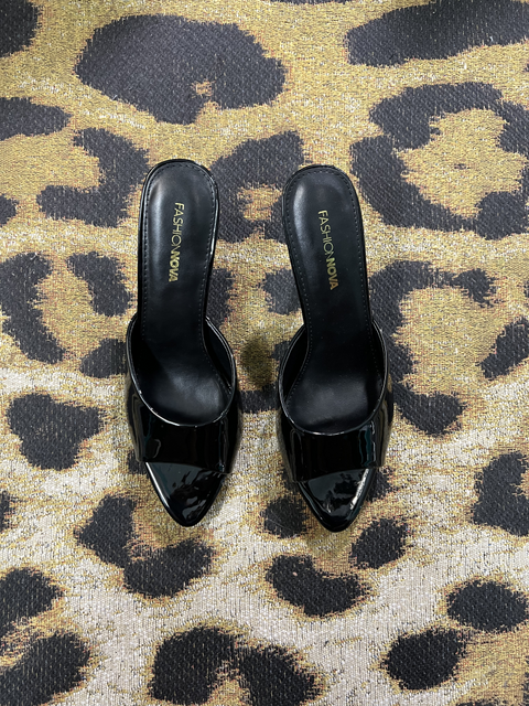 Fashion Nova  Size 11 Shoes