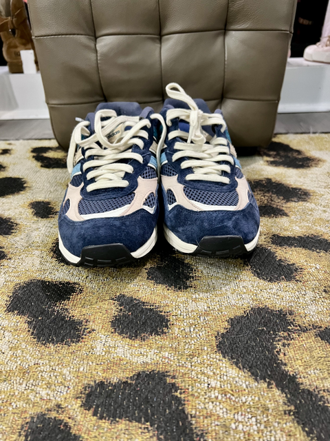 ADIDAS  Size 10 Shoes