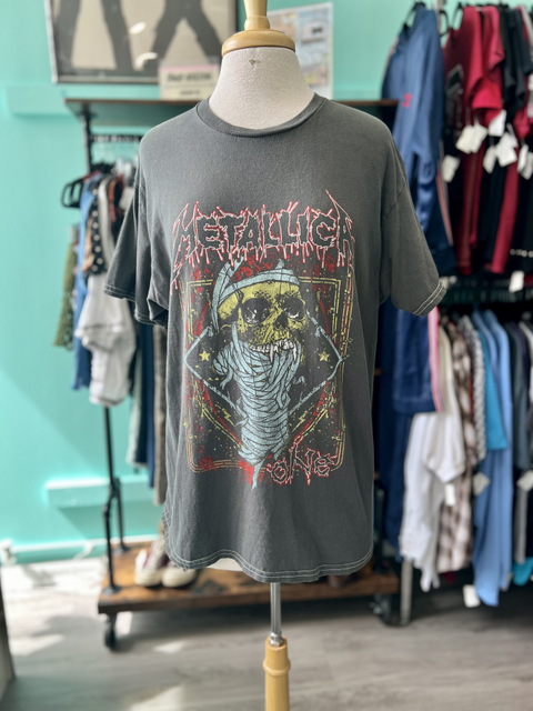 Metallica  Size M Top