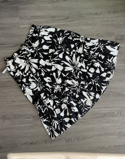 NINE WEST  Size XL Bottoms