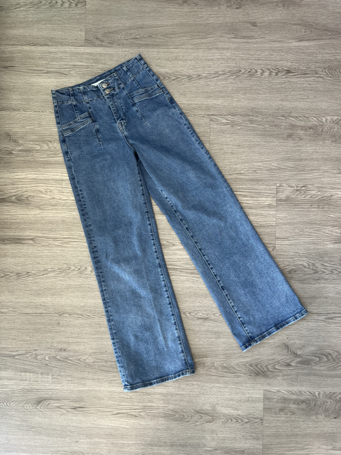 Altar'd State  Size 2 Bottoms