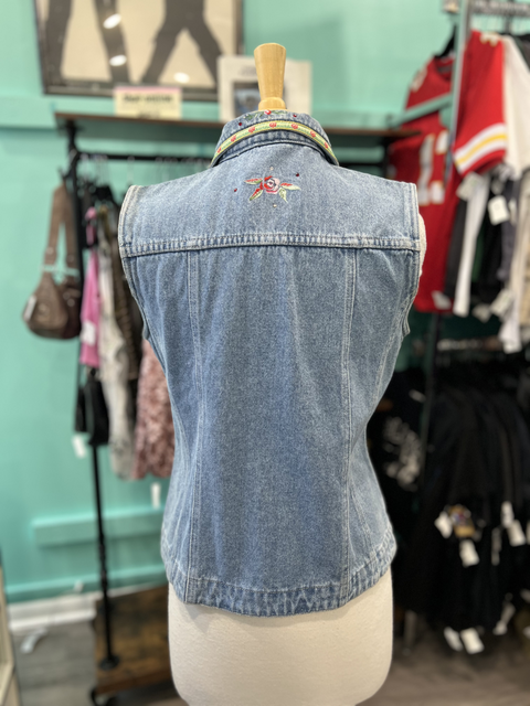 Bill Blass  Size M Tops