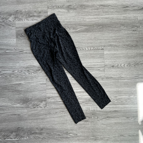 Lululemon  Size 2 Bottoms