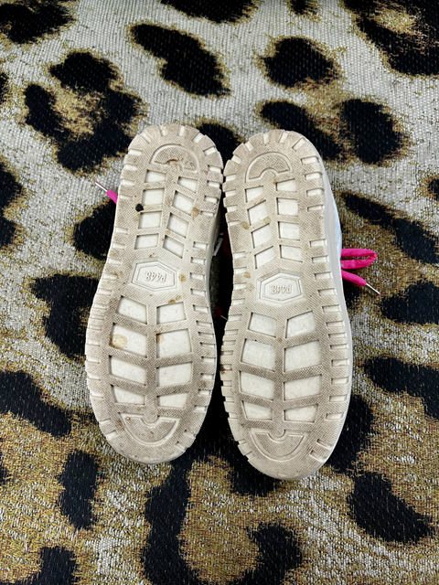 P448  Size 8.5 Shoes
