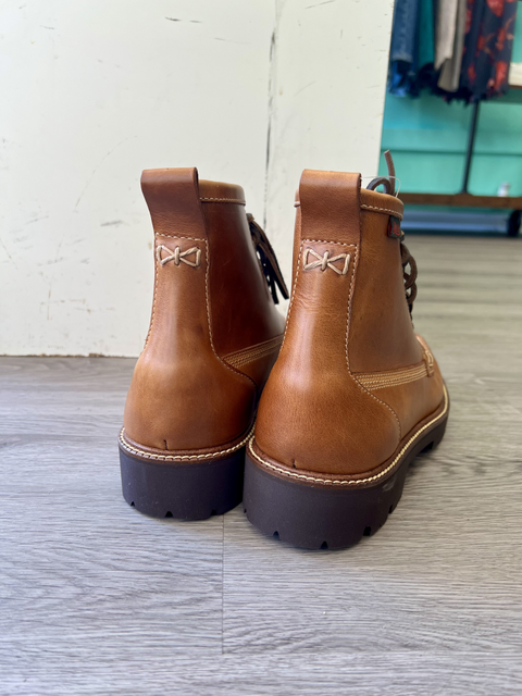 GH Bass  Size 7 Shoes