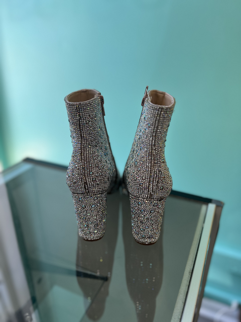 Betsey Johnson  Size 6.5 Shoes