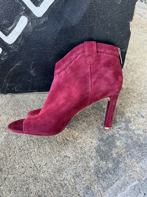Vince Camuto  Size 8 Shoes