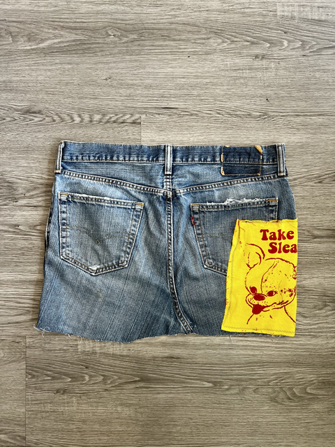 Levi Strauss & co.  Size 33 X 32 Bottoms