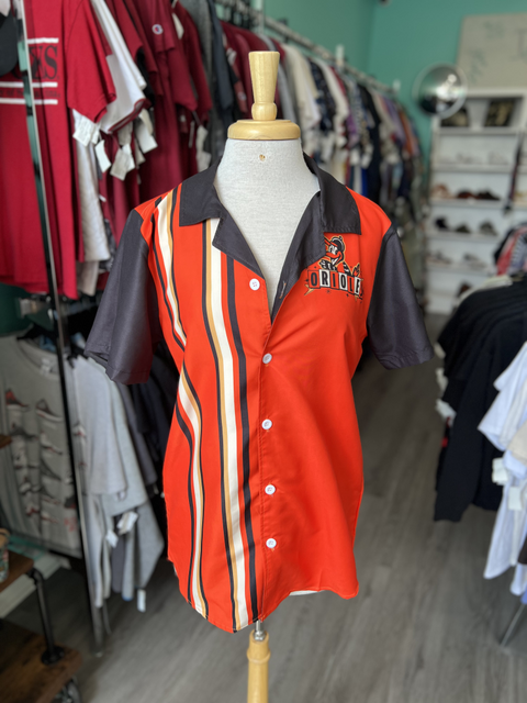O's  Size M Tops