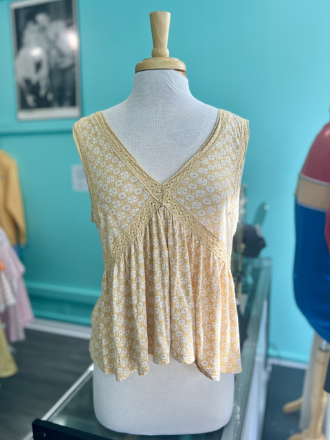 True Craft  Size L Tops