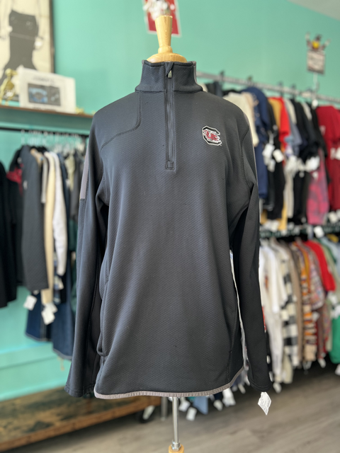 Under Armour  Size L Tops