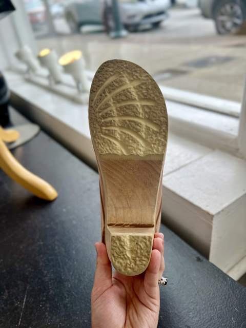No. 6  Size 8 Shoes