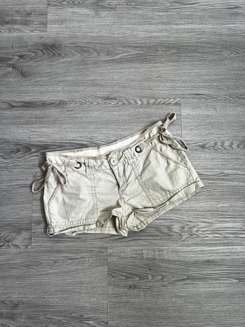 Born Barefoot  Size 6 Bottoms