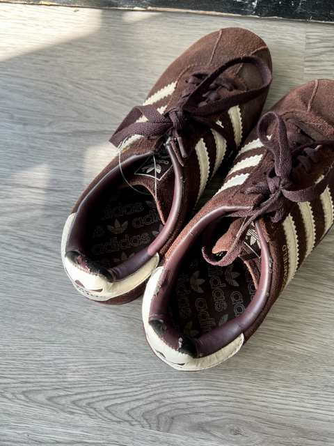 ADIDAS  Size 8 Shoes