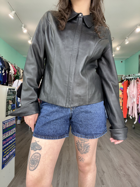 Attention  Size L Tops