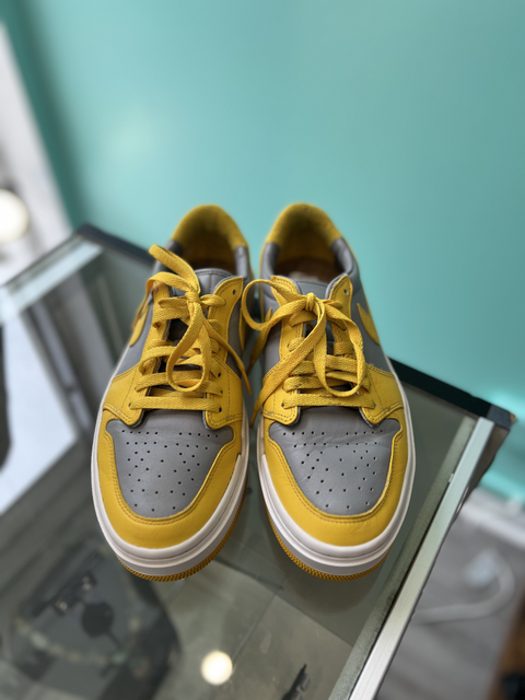 Nike  Size 8.5 Shoes