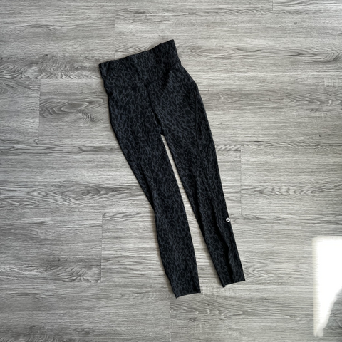 Lululemon  Size 2 Bottoms