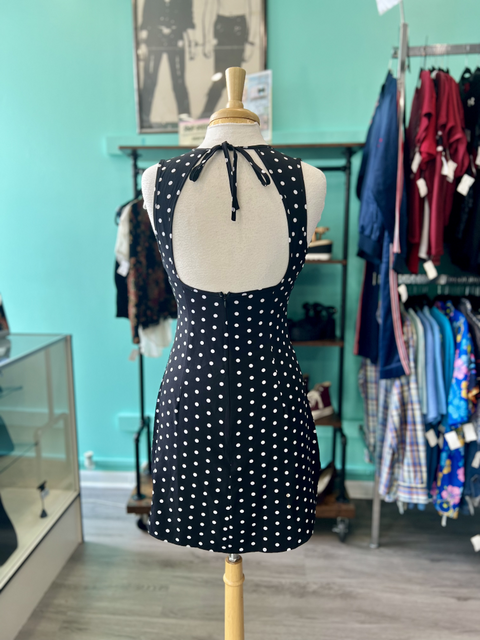 Size M Dresses