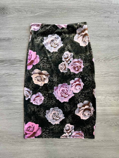 Delia's  Size M Bottoms