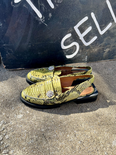 Gianni  Size 8.5 Shoes