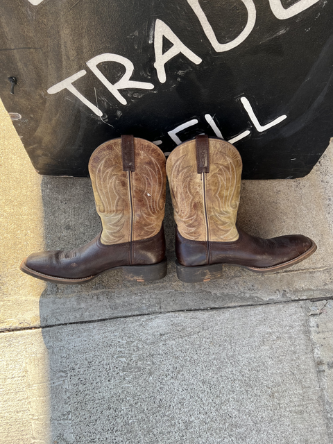 ARIAT  Size 11 Shoes