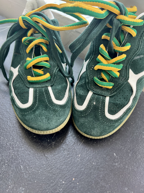 Alohas  Size 9 Shoes