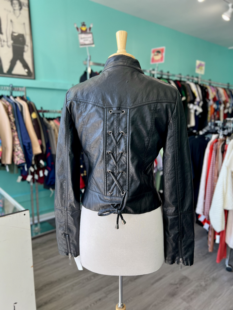 Body Central  Size Vintage LG Tops